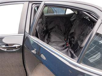 Wodoodporny pokrowiec ochronny do przewozu zwierząt na tylnej kanapie auta